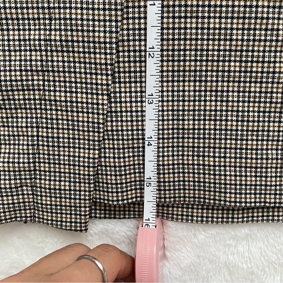 DYNAMITE | High rise button skirt - Picture 5 of 8